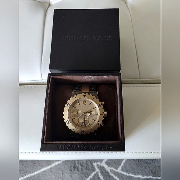 Michael Kors Chronograph MK 5597 Dylan Bronze Stopwatch - Picture 7 of 13